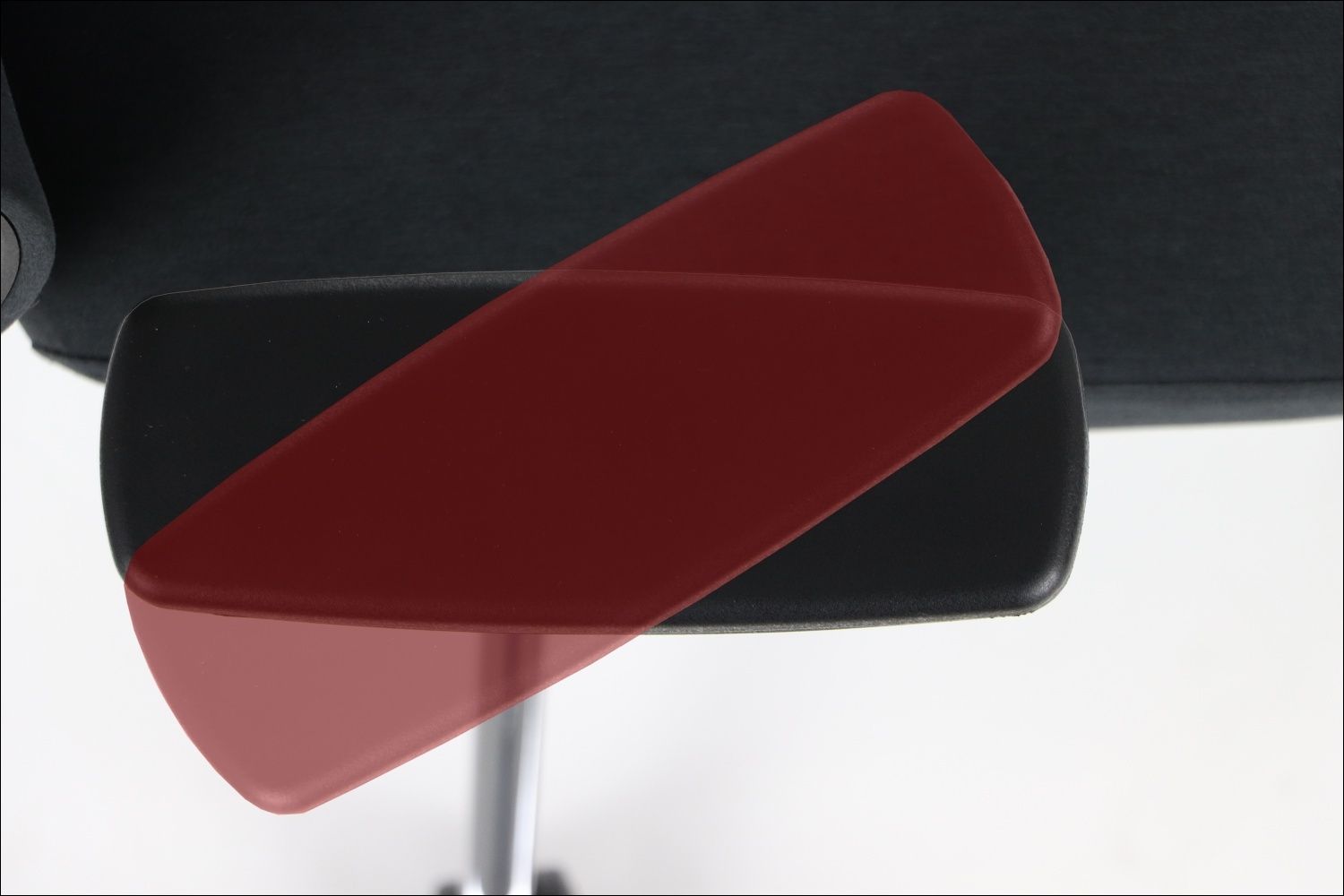 Fotel obrotowy XELO M ergonomiczny Fotel obrotowy XELO M ergonomiczny zgodny z BHP